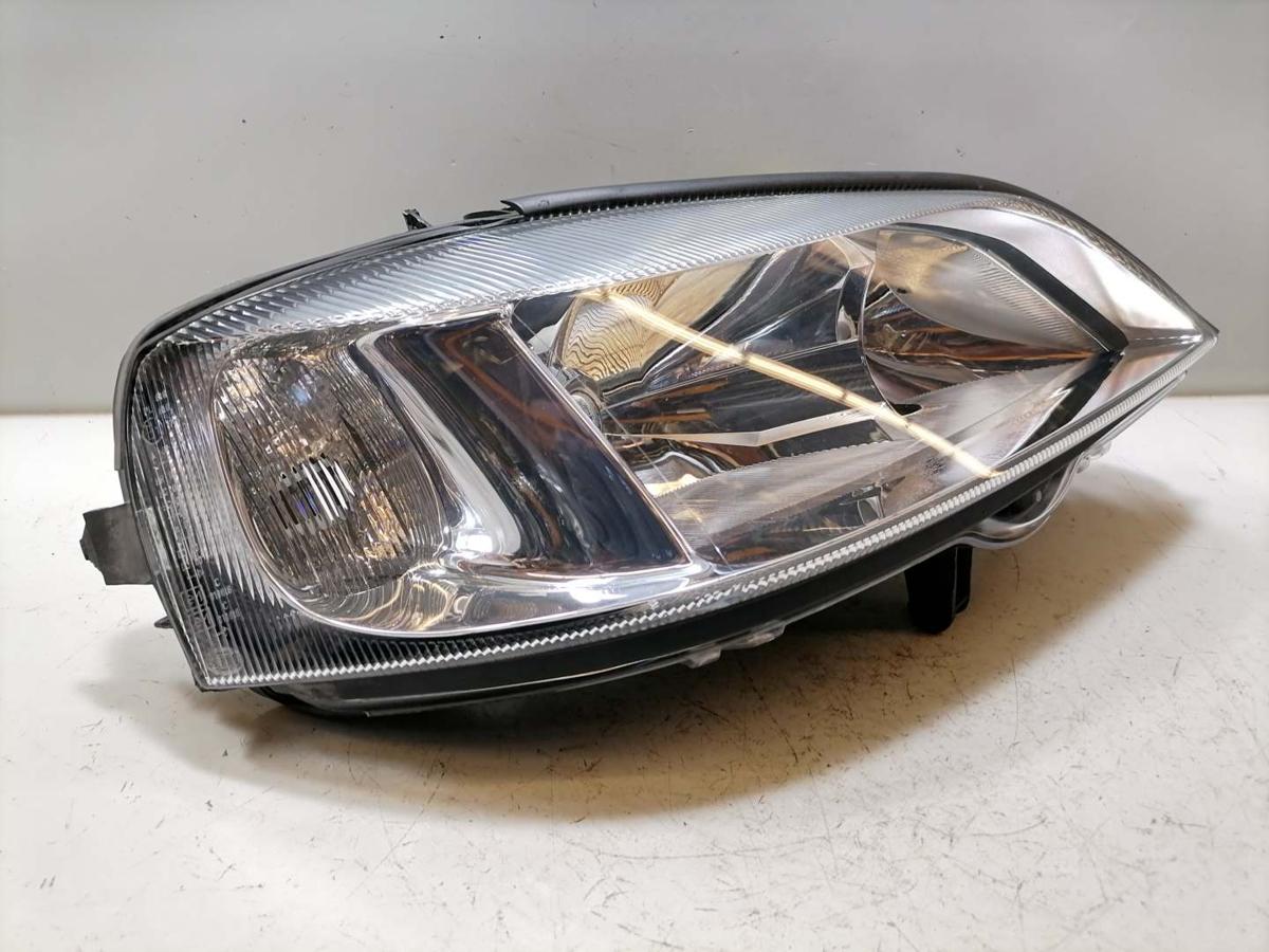 Opel Astra G original Scheinwerfer vorn rechts Halogen schwarzer Hintergrund Bj.1997